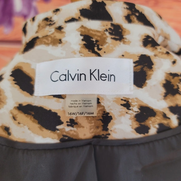 ⚡SALE! Calvin Klein Leopard Print Blazer - Picture 7 of 9